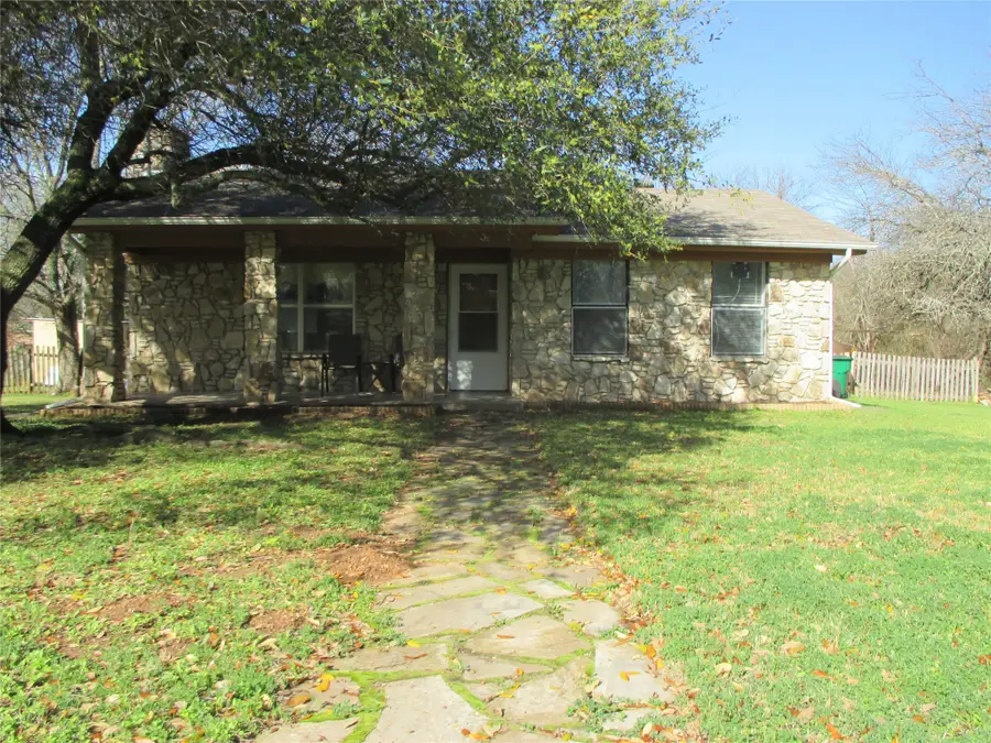 306 N Agnew Street, Boyd, TX 76023 - #2