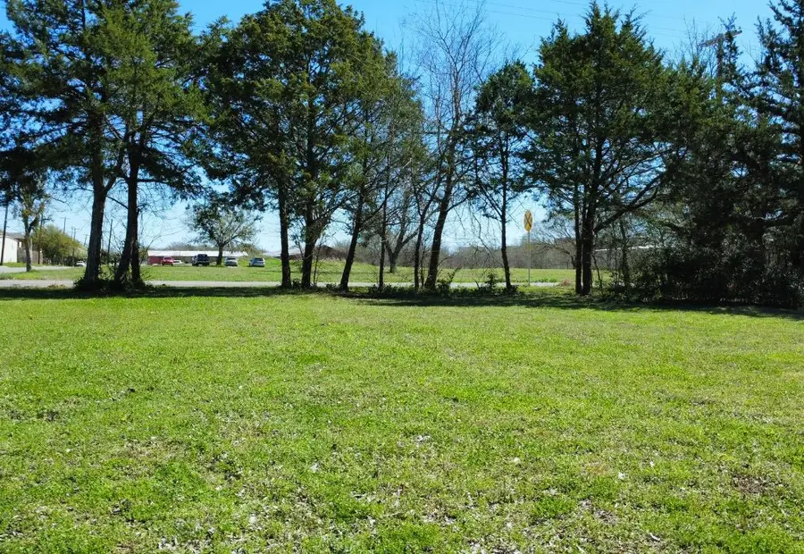 512 N Willow Street, Sherman, TX 75090 - #2
