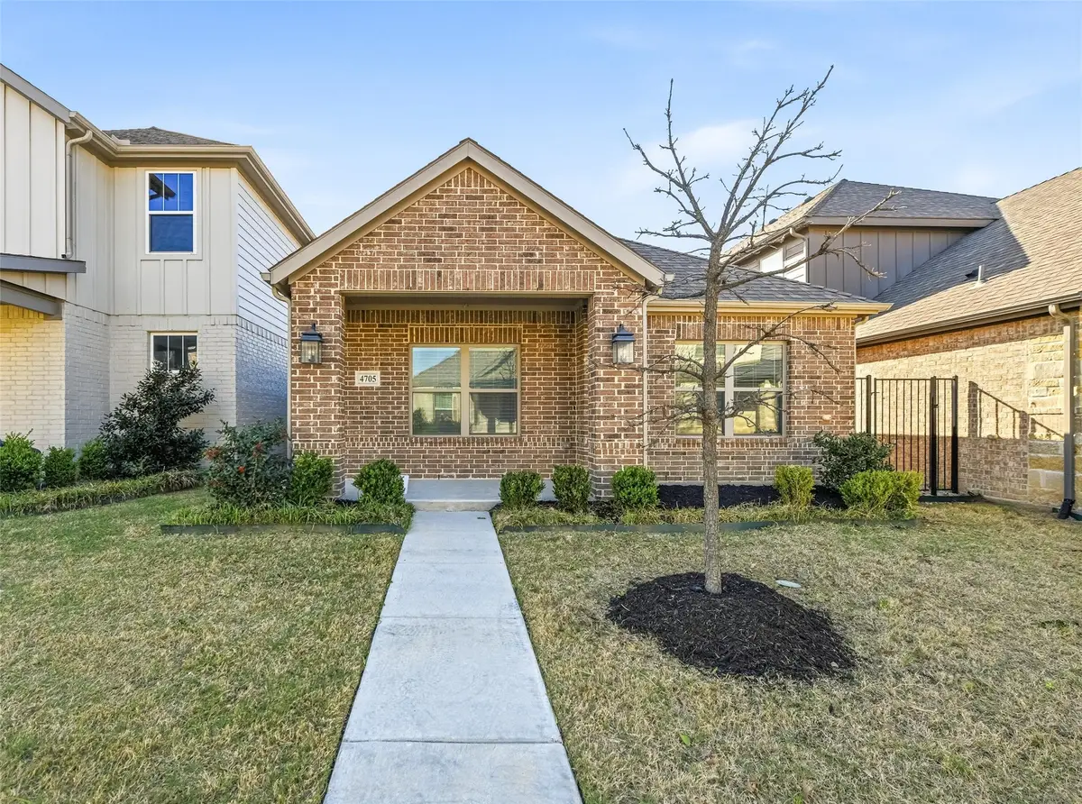 4705 Sunny Pathway, Haltom City, TX 76117 - #1