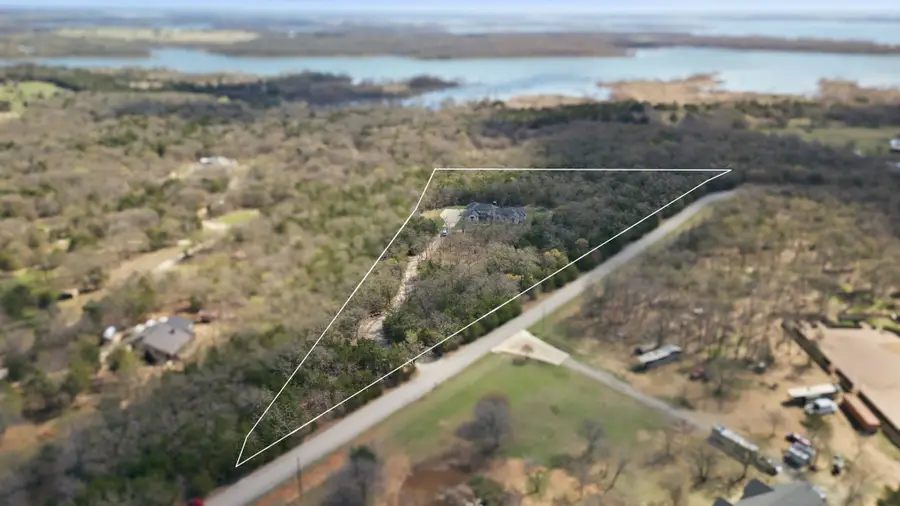 817 Bloomfield Road, Valley View, TX 76272 - #3