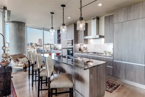 3130 N Harwood Street #1604, Dallas, TX 75201