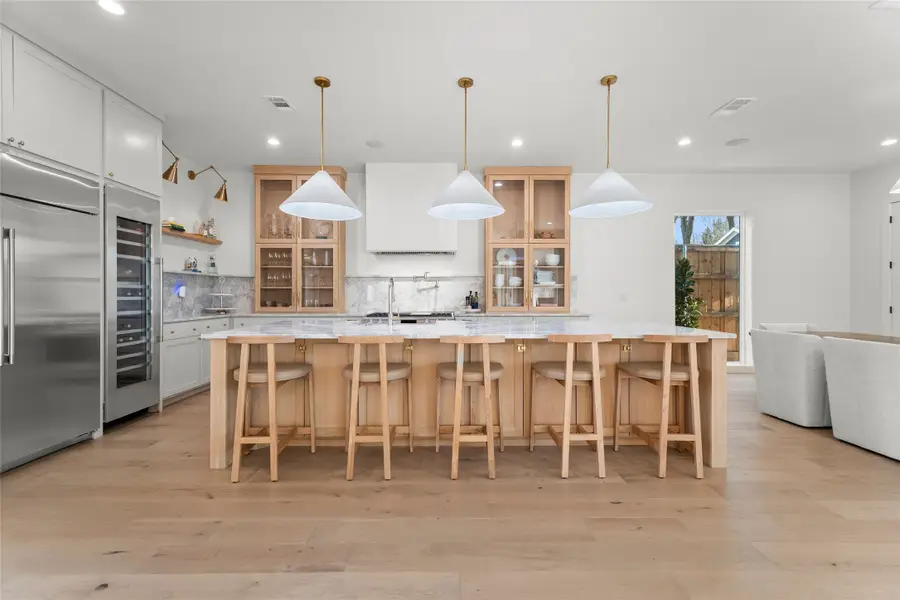 9000 Forest Hills Boulevard, Dallas, TX 75218 - #3