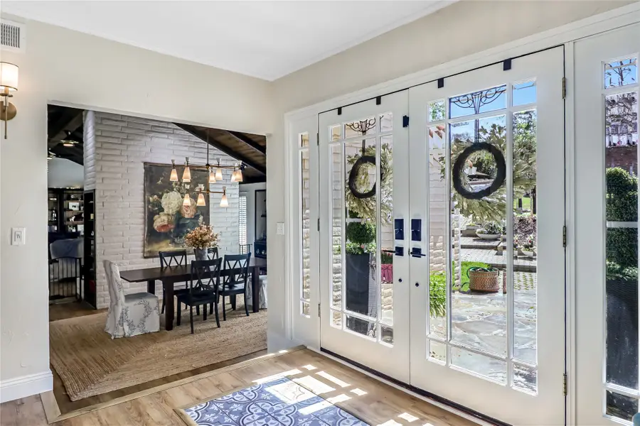 4017 Acapulco Street, Irving, TX 75062 - #3