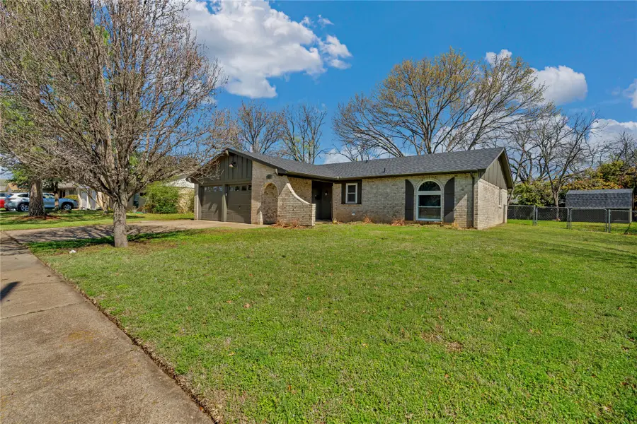 524 NW Ann Lois Lane, Burleson, TX 76028 - #3