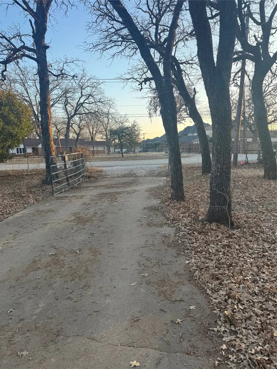 2301 Turner Way, Arlington, TX 76001 - #2