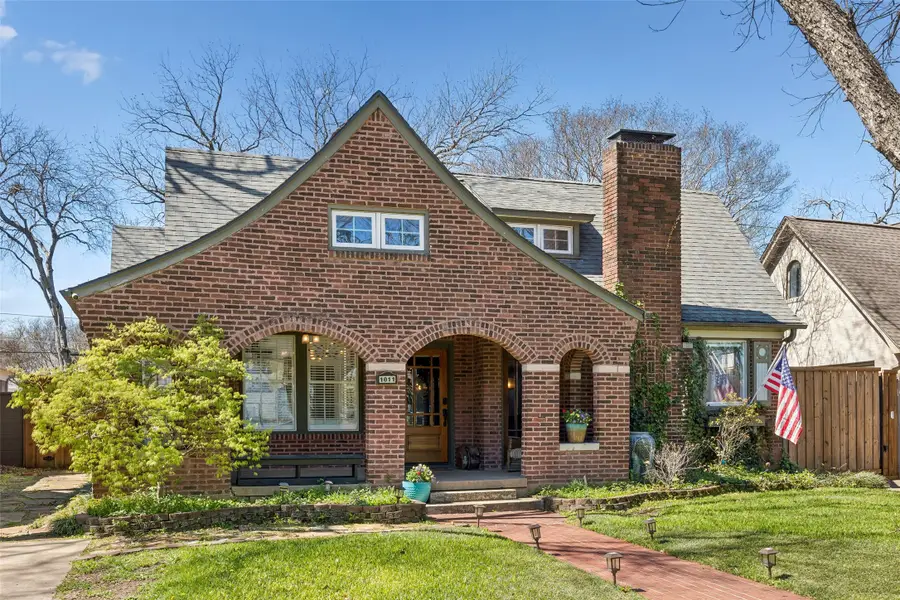1011 N Clinton Avenue, Dallas, TX 75208 - #2