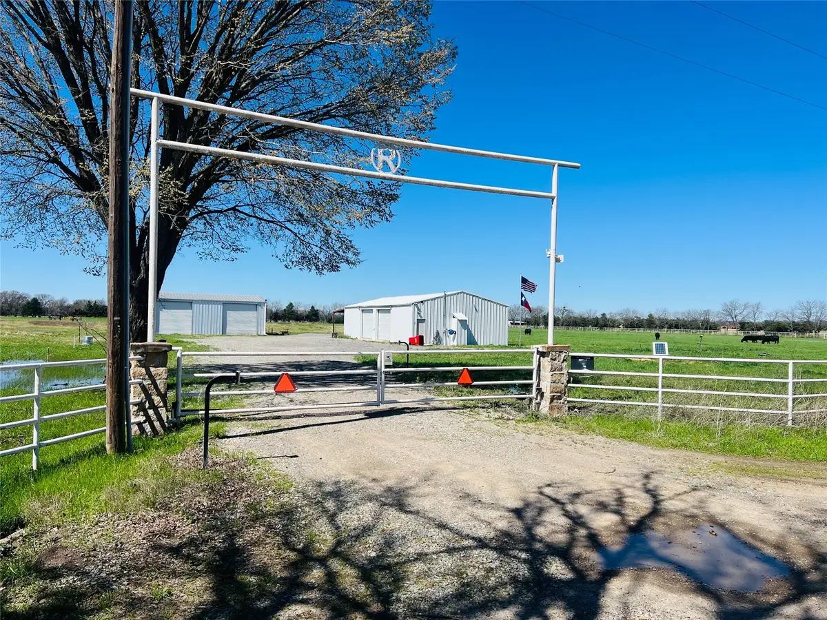 880 County Road 4210, Bonham, TX 75418 - #1