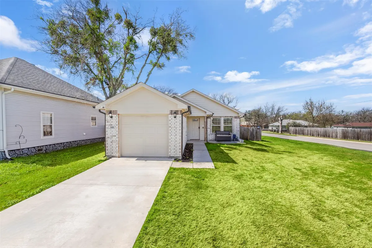 300 Lipscomb Street, Cleburne, TX 76031 - #1