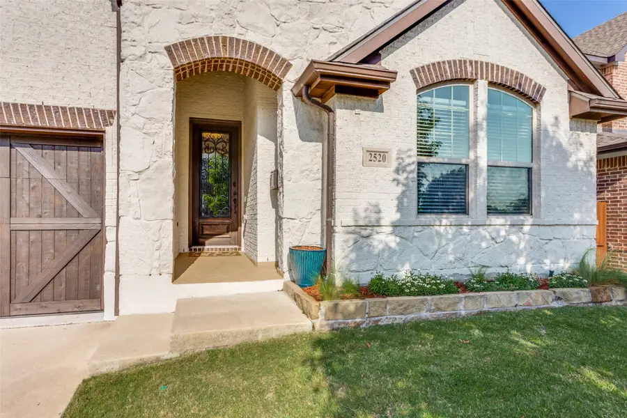 2520 Frazier Avenue, Fort Worth, TX 76110 - #2