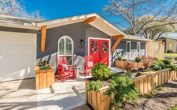 2901 Mark Drive, Arlington, TX 76013