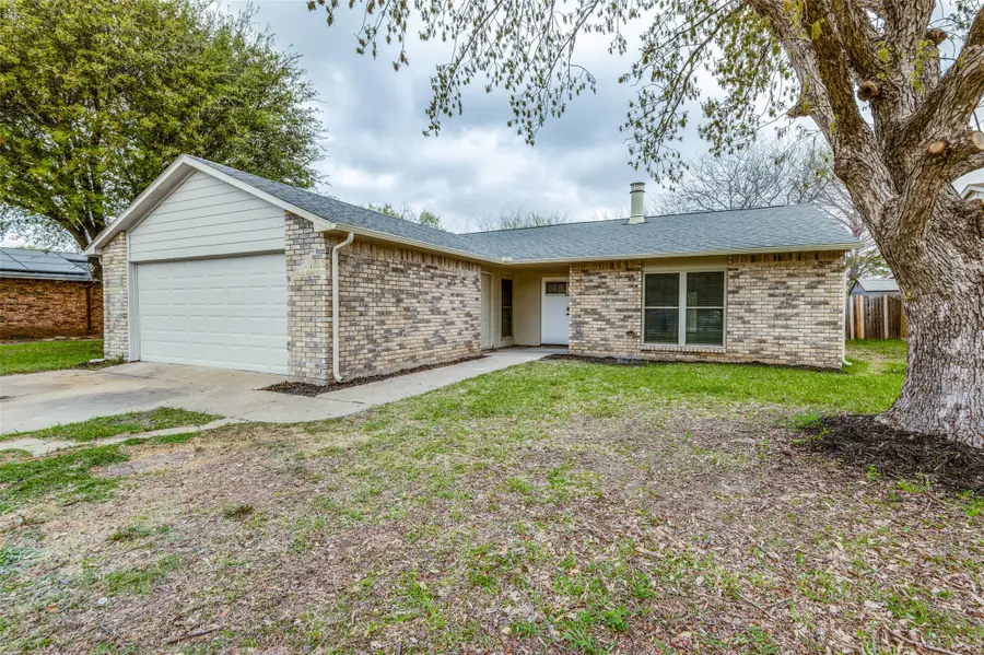2105 Newbury Drive, Arlington, TX 76014 - #2