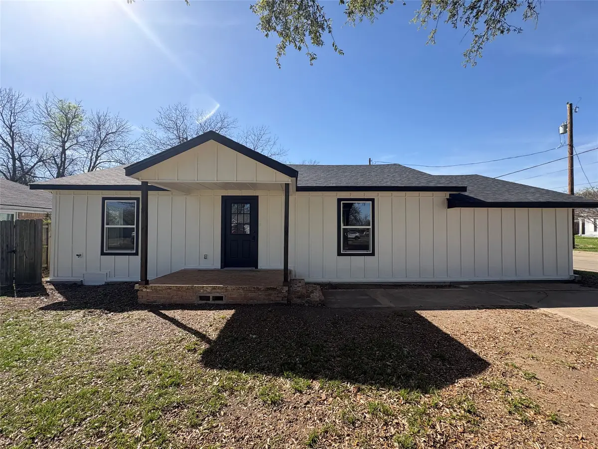 1047 Davis Street N, Sulphur Springs, TX 75482 - #1