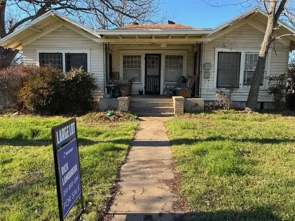 412 W Willingham Street, Cleburne, TX 76033