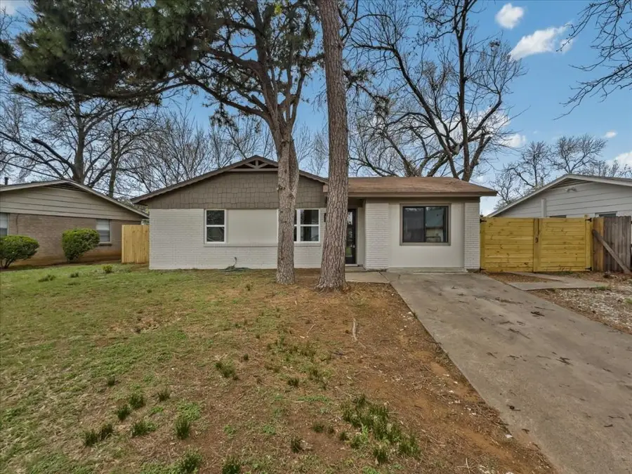 802 Nl Robinson Drive, Arlington, TX 76011 - #3