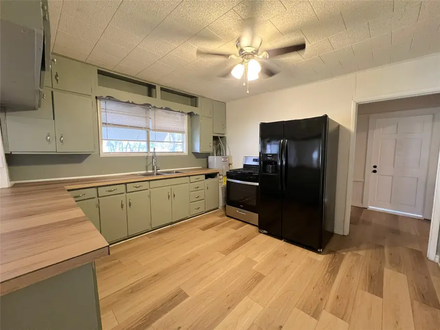 122 Robertson Street, Sulphur Springs, TX 75482 - #3