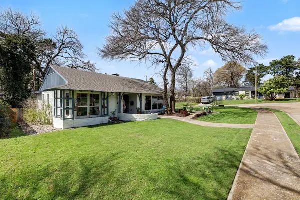 1505 Arizona Avenue, Dallas, TX 75216