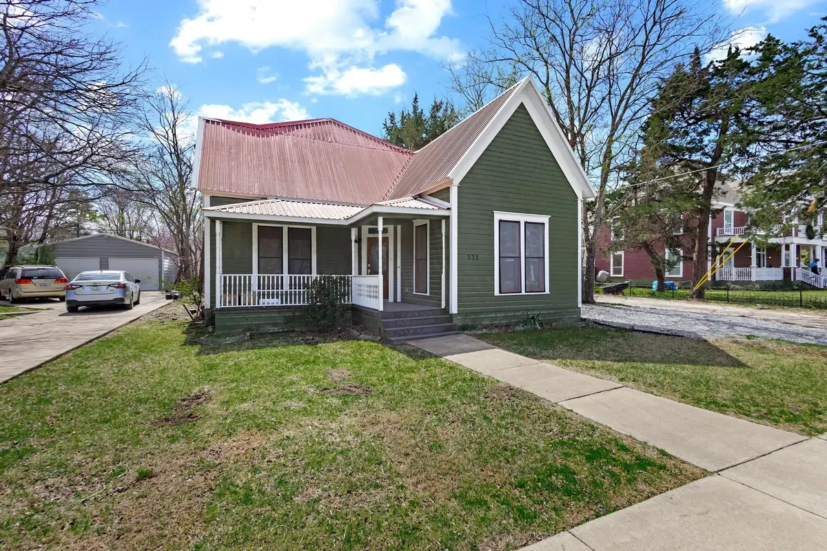 331 W Grand Street, Whitewright, TX 75491 - #1