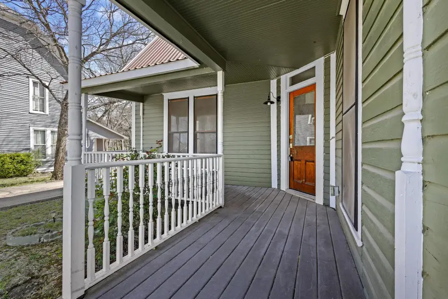 331 W Grand Street, Whitewright, TX 75491 - #3