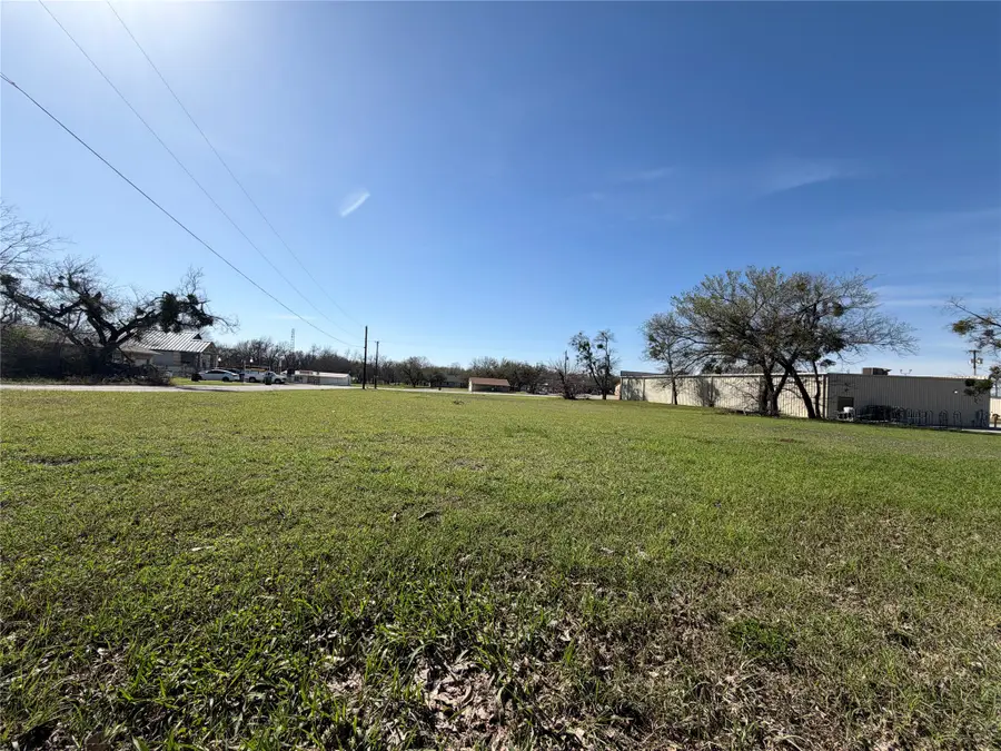 402 E Jacksboro Street, Chico, TX 76431 - #2