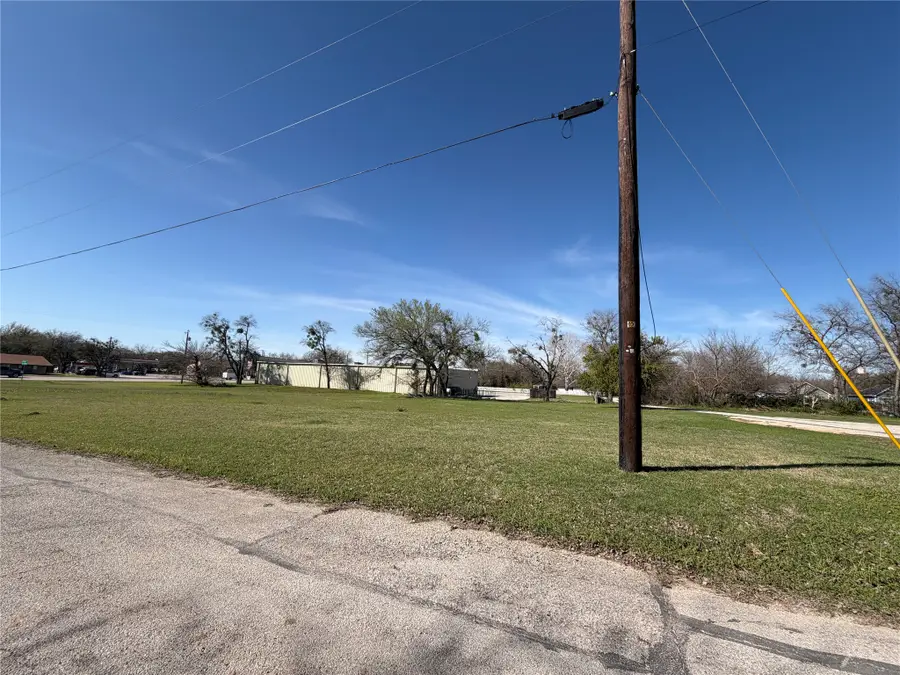 402 E Jacksboro Street, Chico, TX 76431 - #3