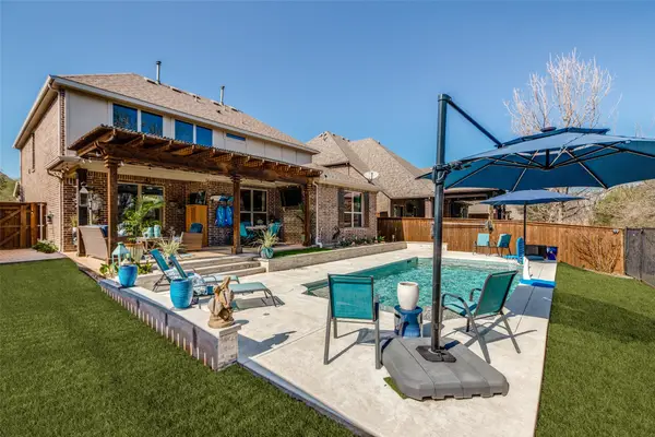 813 Spring Falls Drive, McKinney, TX 75071