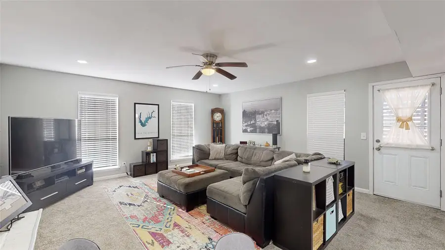 702 Middle Glen Drive, Garland, TX 75043 - #2