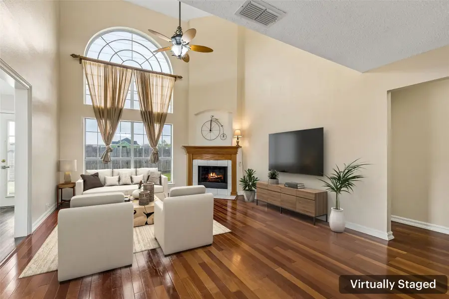 133 Hanover Street, Grand Prairie, TX 75052 - #3