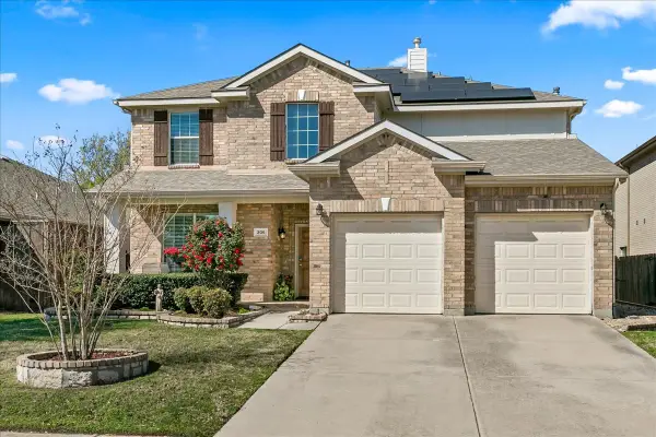 306 Salsbury Drive, Euless, TX 76040