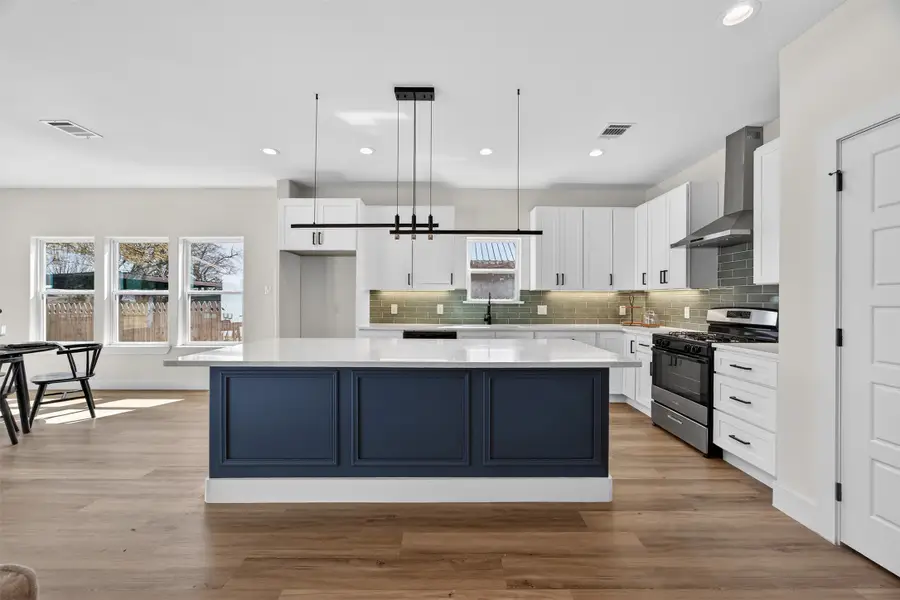 2705 S Jones Street, Fort Worth, TX 76104 - #2