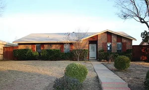 2921 Collins Boulevard, Garland, TX 75044