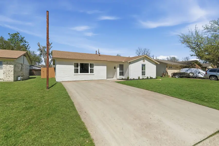 2033 Meadow Glen, Irving, TX 75060 - #3