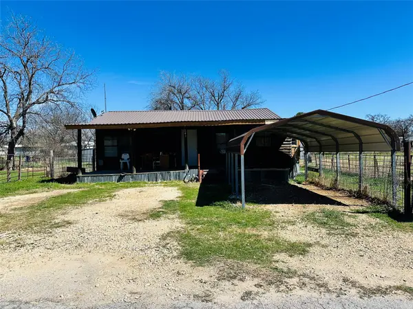 241 S Avenue B, Cross Plains, TX 76443
