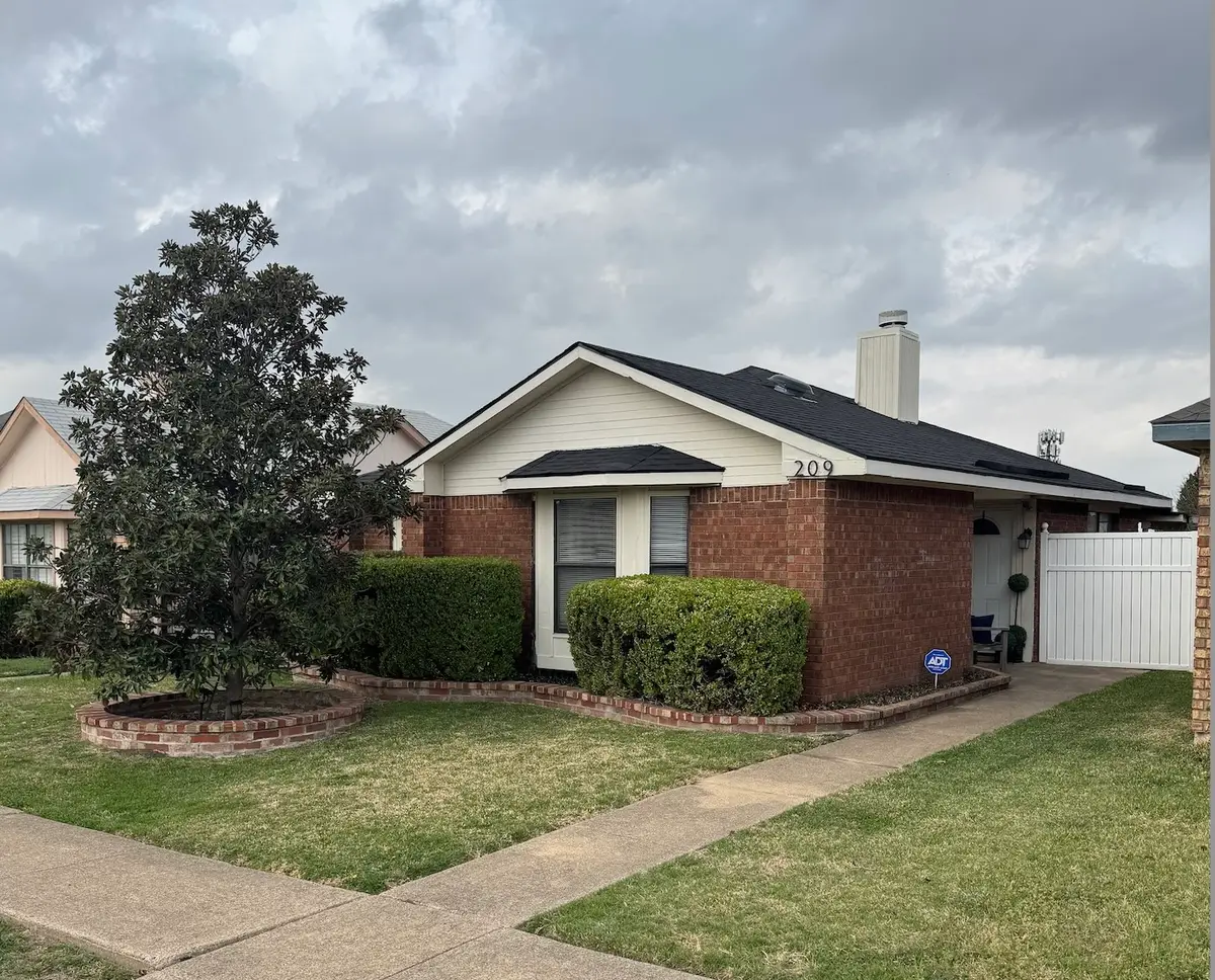 209 Overland Trail, Mesquite, TX 75149 - #1