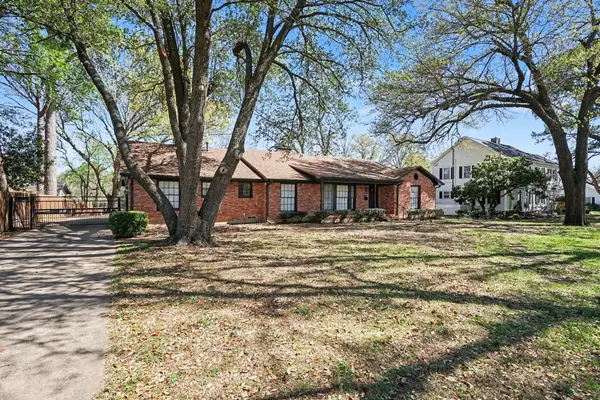 304 Elm Drive, Terrell, TX 75160