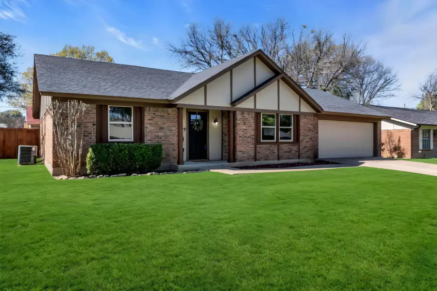 5529 Wood View Street, North Richland Hills, TX 76180 - #2