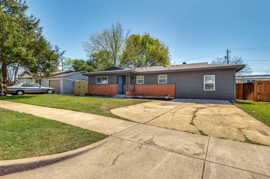 125 W Fuller Drive, Euless, TX 76039 - #2