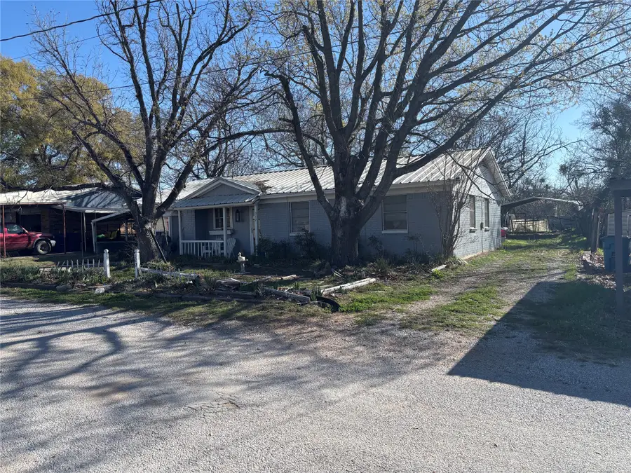 322 S Third, Gorman, TX 76454 - #2