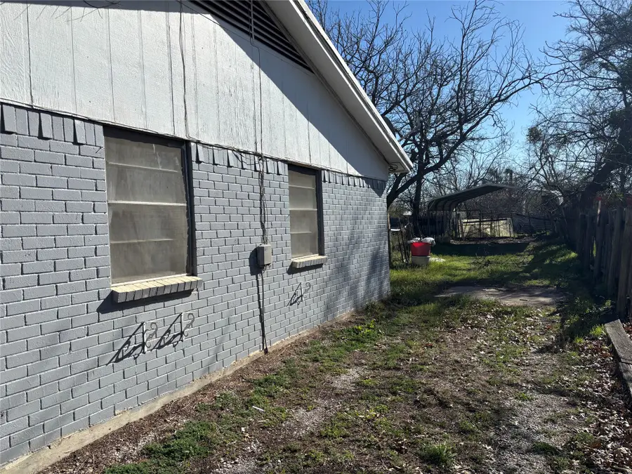 322 S Third, Gorman, TX 76454 - #3