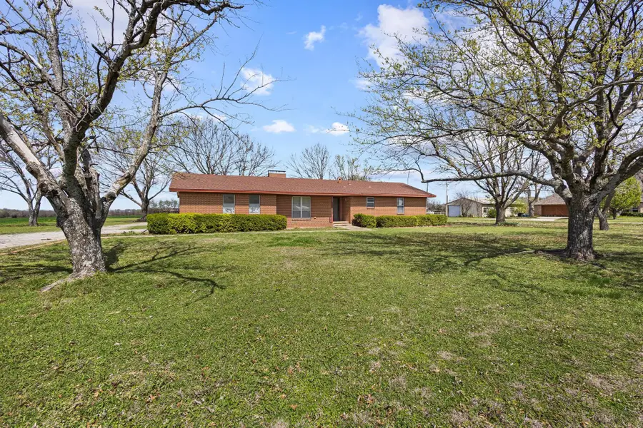 215 Westfield Way, Whitewright, TX 75491 - #3