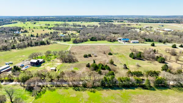 335 County Road 1264, Whitesboro, TX 76273