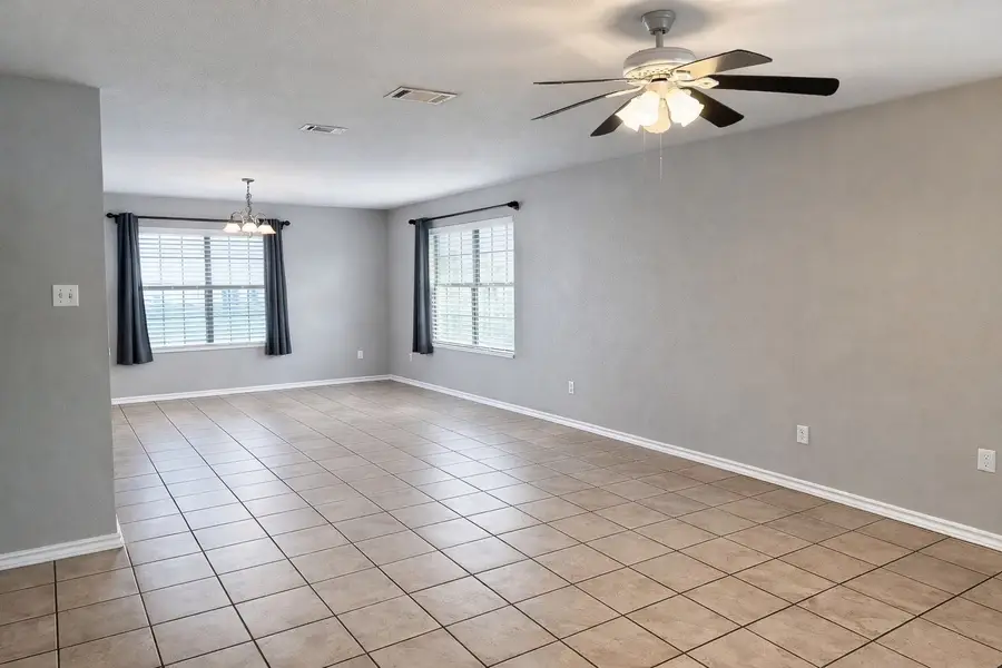 914 N Catherine Street, Terrell, TX 75160 - #2