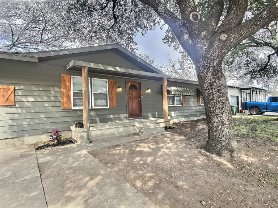 609 E Ellen Avenue, Hurst, TX 76053 - #3