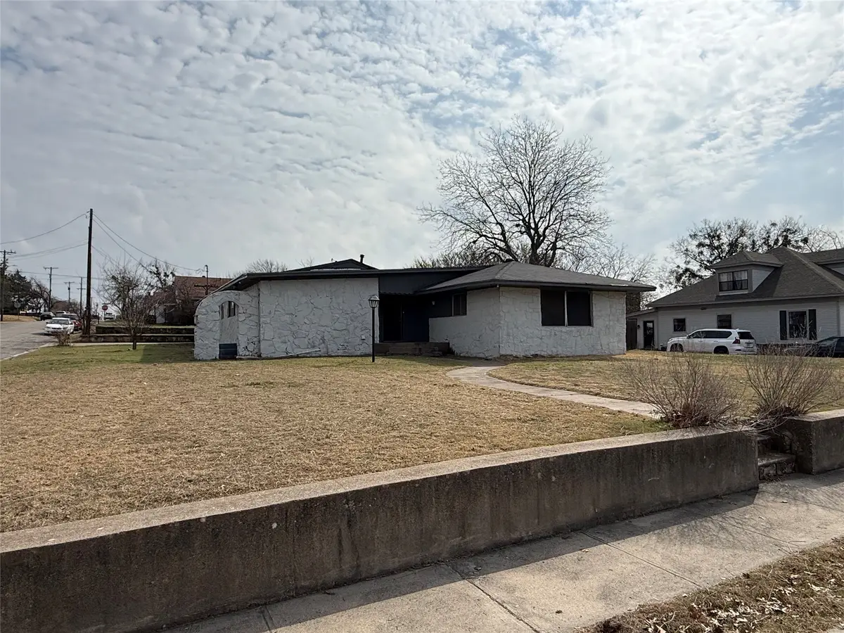 1101 S Trinity Street, Decatur, TX 76234 - #1