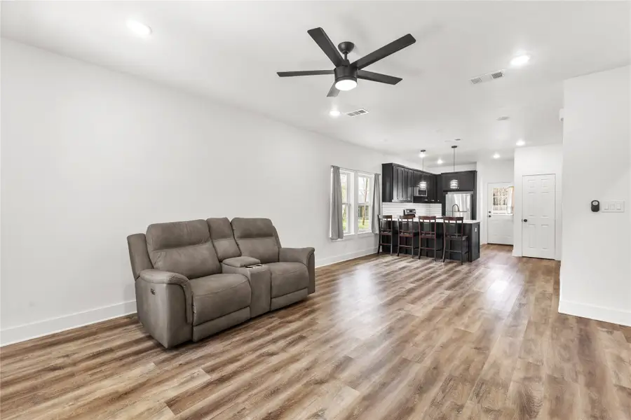 101 Ross Street W, Sulphur Springs, TX 75482 - #3