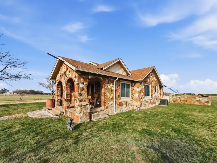 2331 Fm 932, Hamilton, TX 76531 - #2