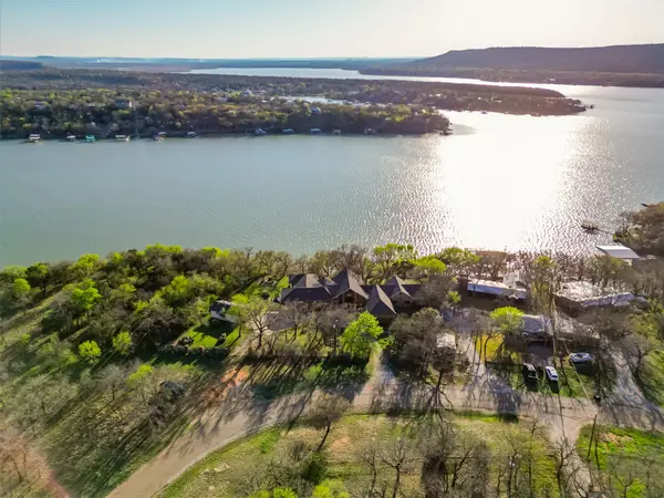 2016 N Lakeview Drive, Palo Pinto, TX 76484