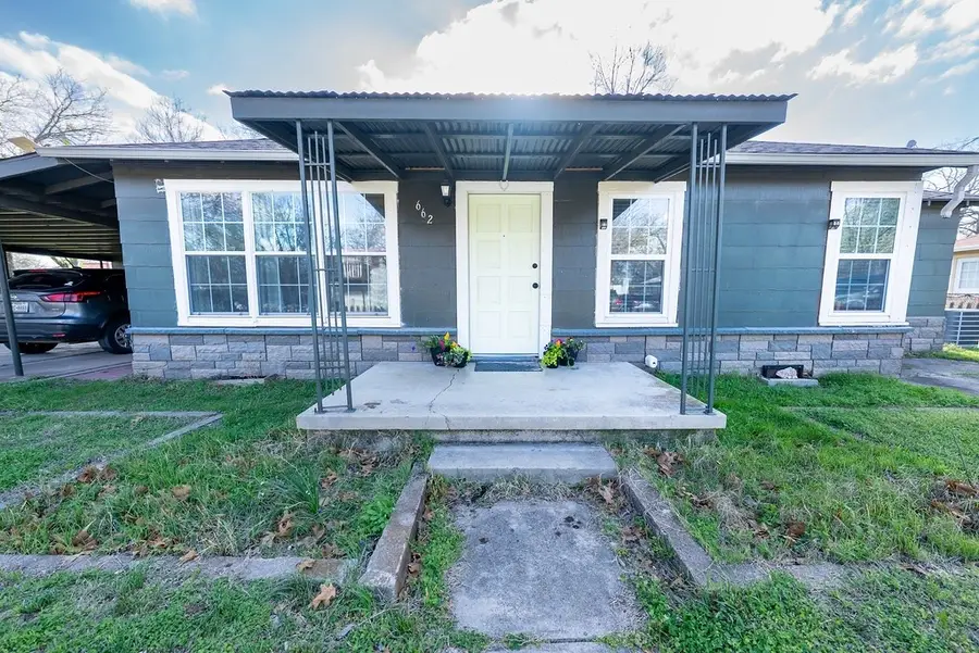 662 N Barton Street, Stephenville, TX 76401 - #2