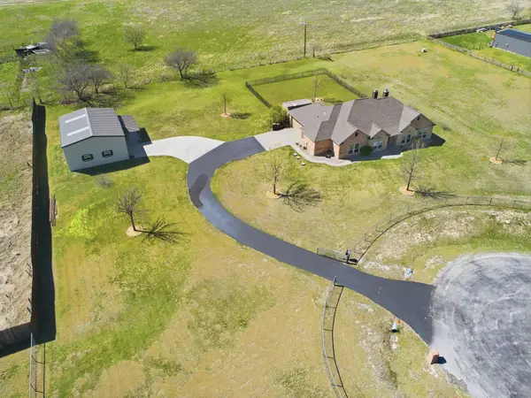 109 Heritage Parkway W, Decatur, TX 76234