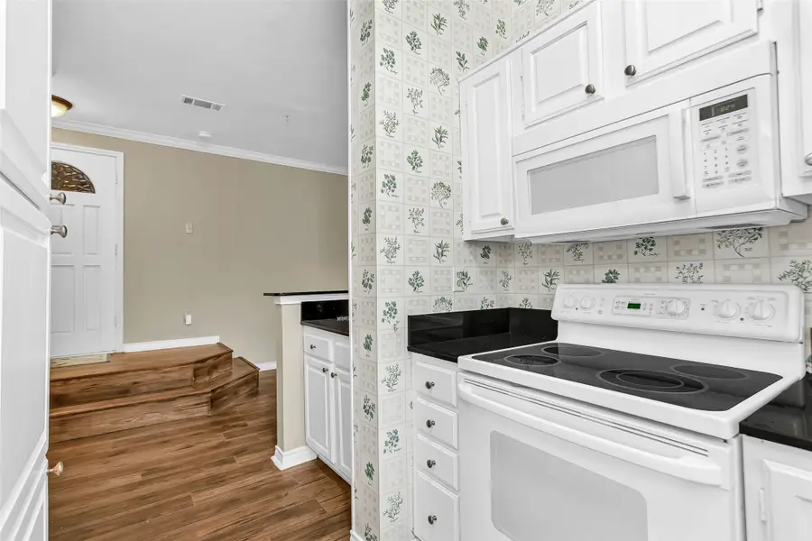 6004 Auburndale Avenue #F, University Park, TX 75205 - #3