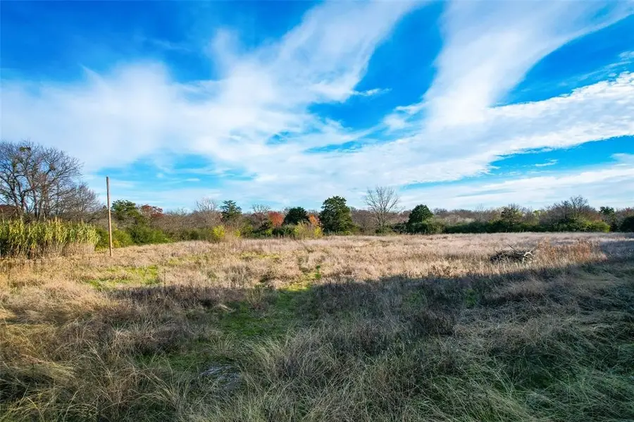 910 N Prairie Creek Road, Dallas, TX 75217 - #2